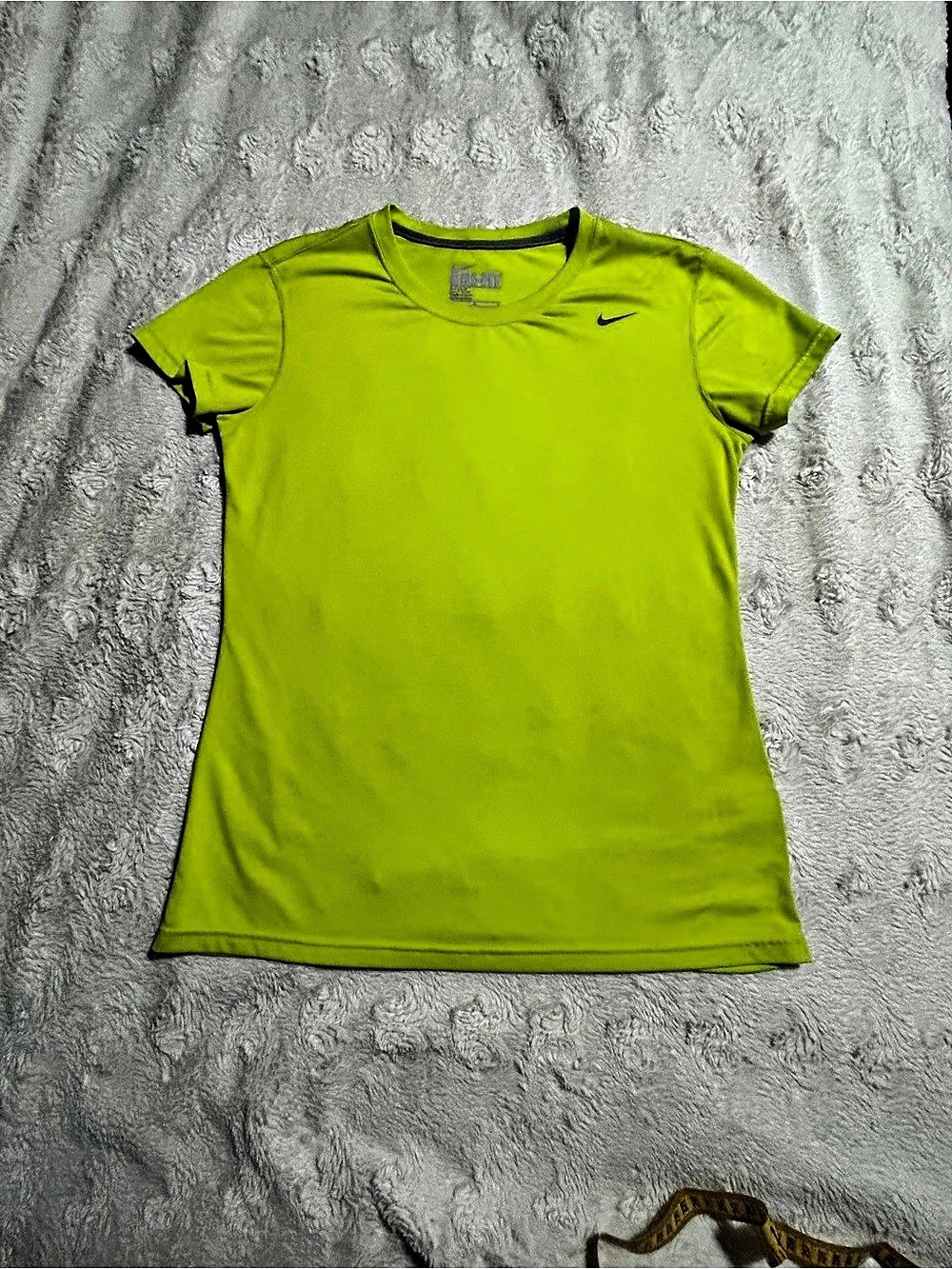 Nike Dri-FIT Legend Short Sleeve Dri Fit Tee in Green Medium